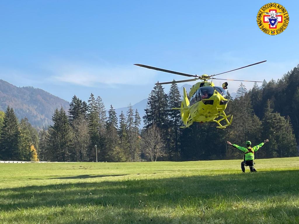 Escursionista salvato in montagna dopo la caduta, risiede nel Goriziano